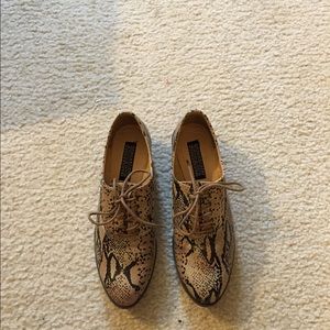 Urban outfitters snake print oxfords, size 6